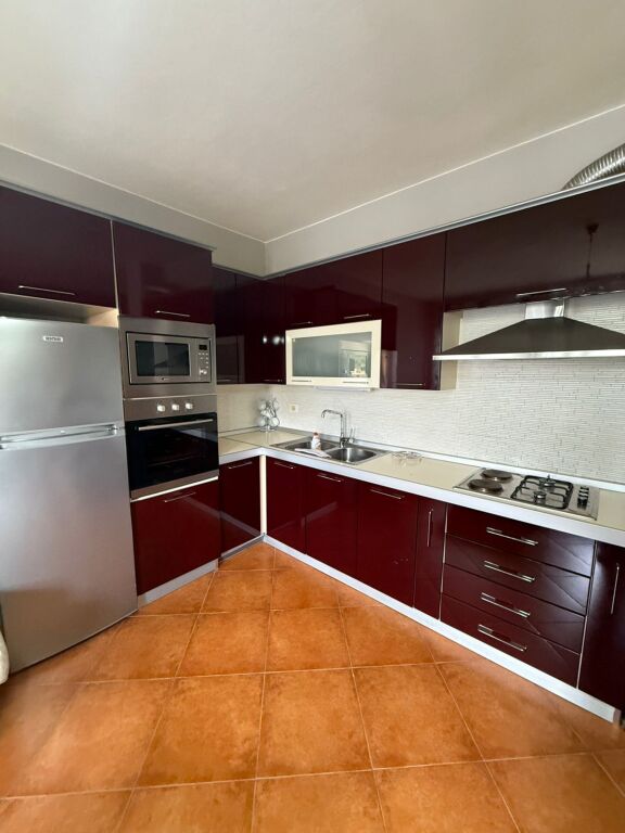 For rent 3+1+2 Fresku 50,000 leke