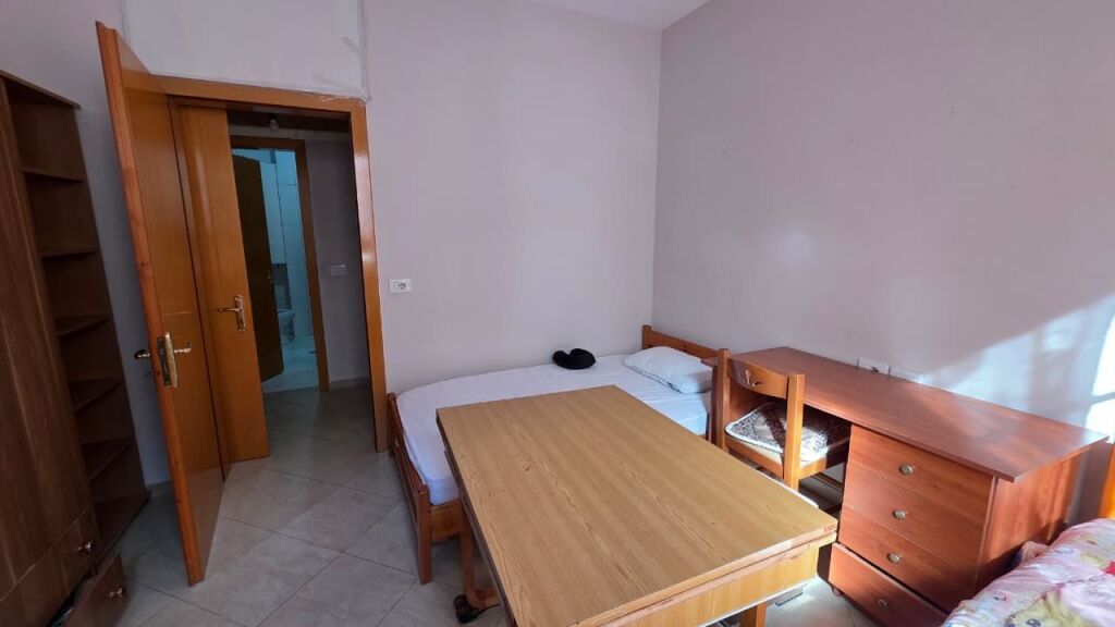 affittasi appartamento 2+1, Yzberisht