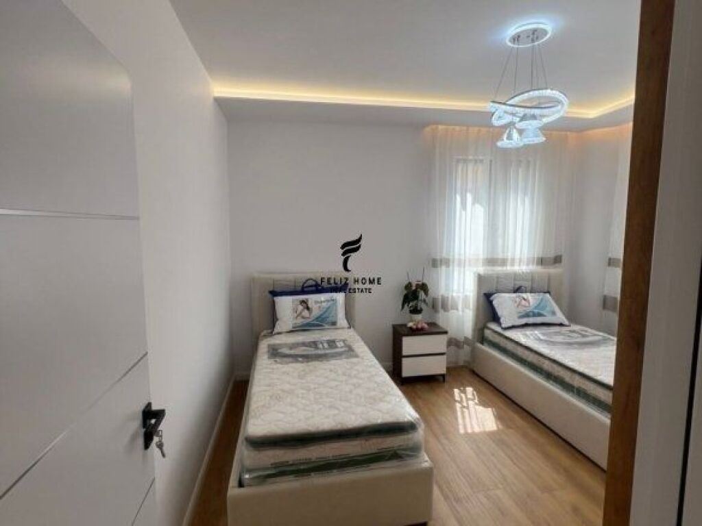 SHITET APARTAMENT 2+1+2 RRUGA E KAVAJES 265.000 EURO FH-67471