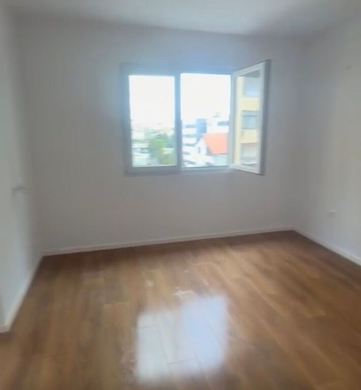 Apartament 1+1 ne Porcelan pas UET!