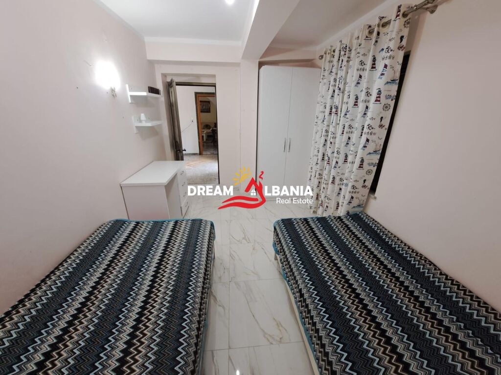 Appartamento 2+1 in affitto in Via Fortuzi vicino alla Scuola Jeronim De Rada a Tirana (ID 4239045 )