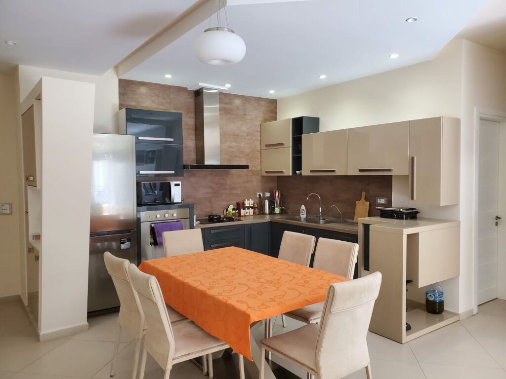 Appartamento in affitto annuale Giardino Zoologico Tirana