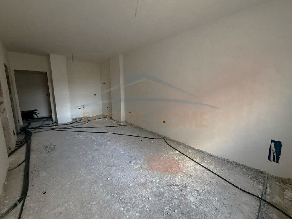 Shitet, Apartament 1+1, Don Bosko