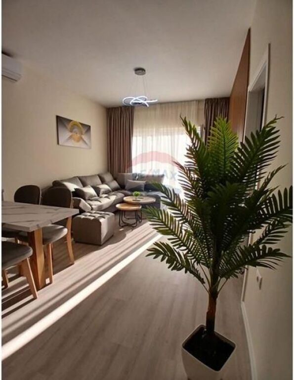 Apartment 2+1 for rent at Zogu i Zi