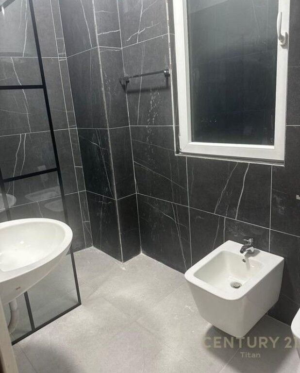 Apartment 1+1 for rent in Laprakë