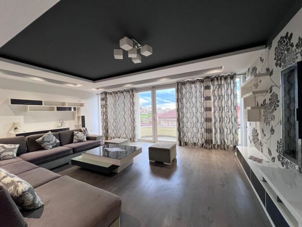 Kodra e priftit, jepet me qera vilew 4 kateshe