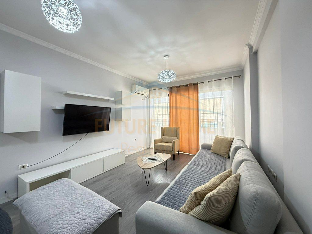 Qera, Apartament 2+1+2, Unaza e Re