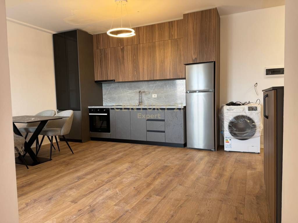 APARTEMENT PER QIRA 1+1 TEK RRUGA JORDAN MISJA 600 € /Muaj