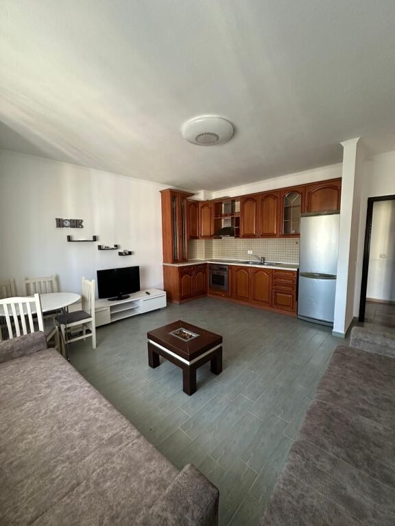 Vendesi in vendita 1+1 Vicino alla Collina del Sole