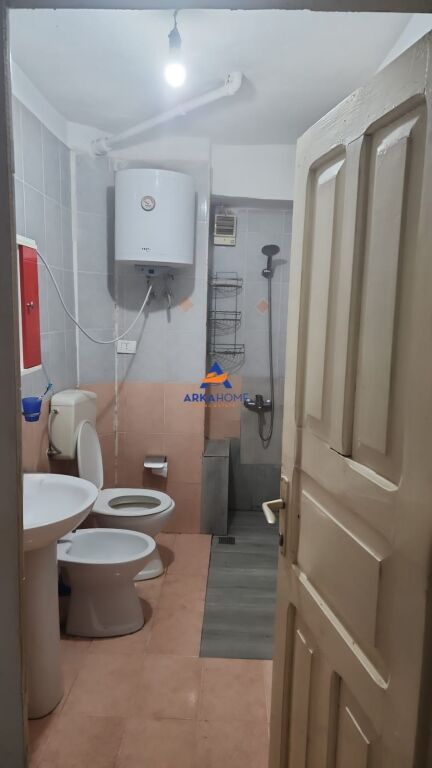 OKAZION!! JEPET GARSONIERE PER SHITJE "RRUGA MIHAL GRAMENO, TE INSTITUTI I HIGJENËS, RRUGA E ELBASANIT" 73.000 EURO