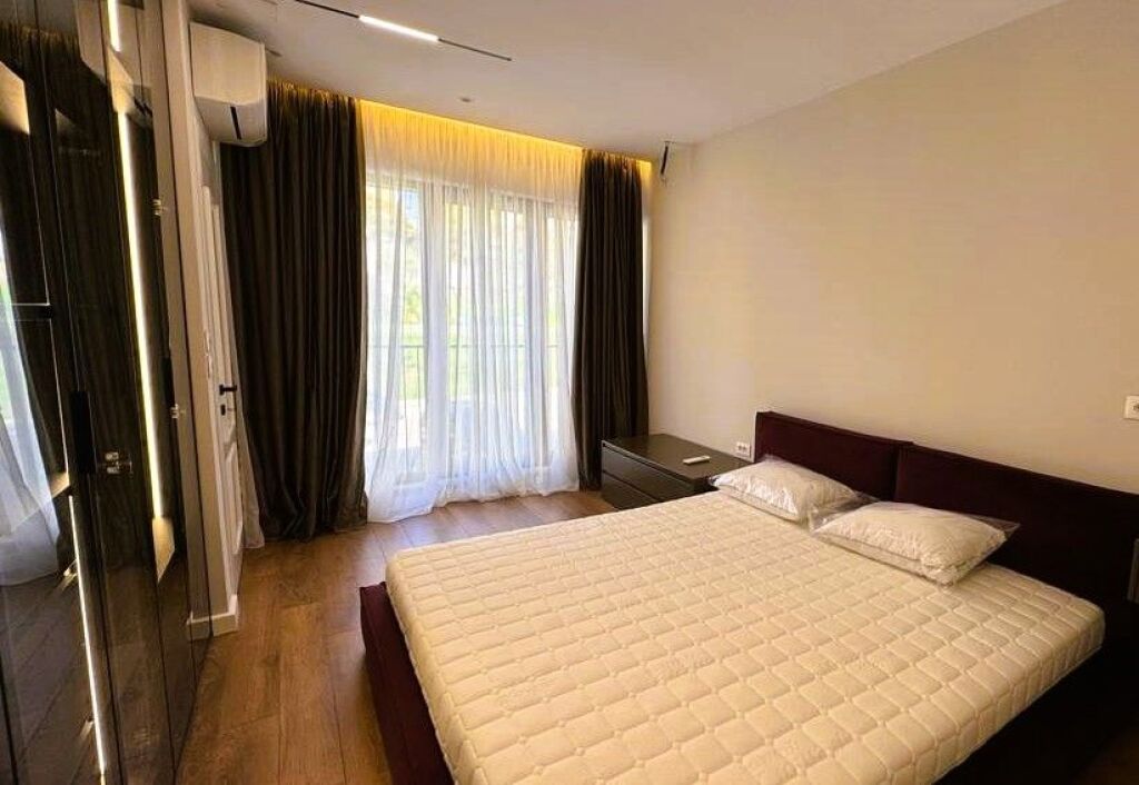 JEPET ME QIRA APARTAMENT 2+1+2 ME POST PARKIMI TEK KODRA E DIELLIT !