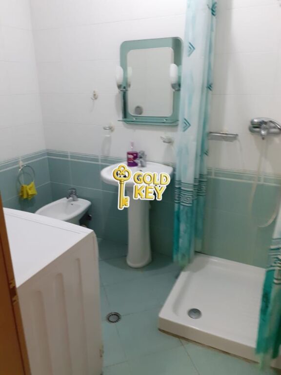 🏡 APARTAMENT ME QERA 1+1 (Pranë Hotel Antalya, Plazh Durrës)