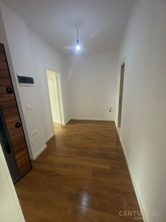 APARTAMENT 1+1 PER SHITJE TEK UET, PORCELAN! 98,000 €