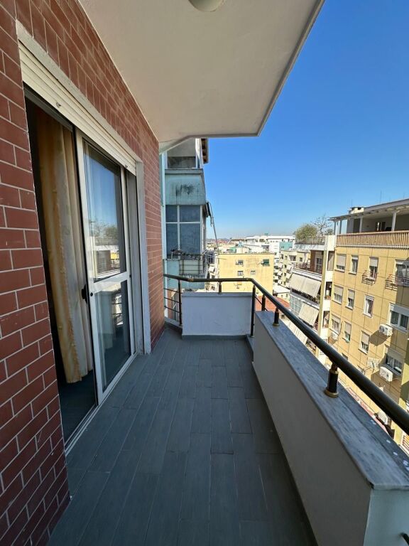 Vendesi in vendita 1+1 Vicino alla Collina del Sole