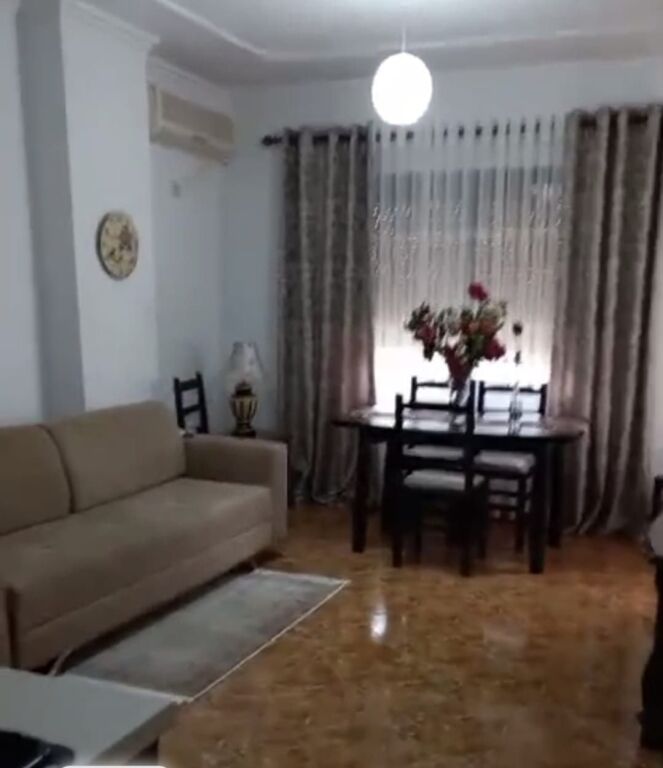 Apartament 1+1 me qira, 60m2, prane Big Market kodra diellit, 400 eur ne muaj