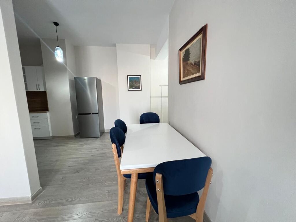 AFFITTASI APPARTAMENTO 1+1 +  POSTO AUTO