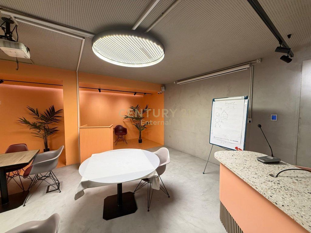 Ambjente per zyra me qira tek Rruga e Elbasanit 3,325 € /Muaj