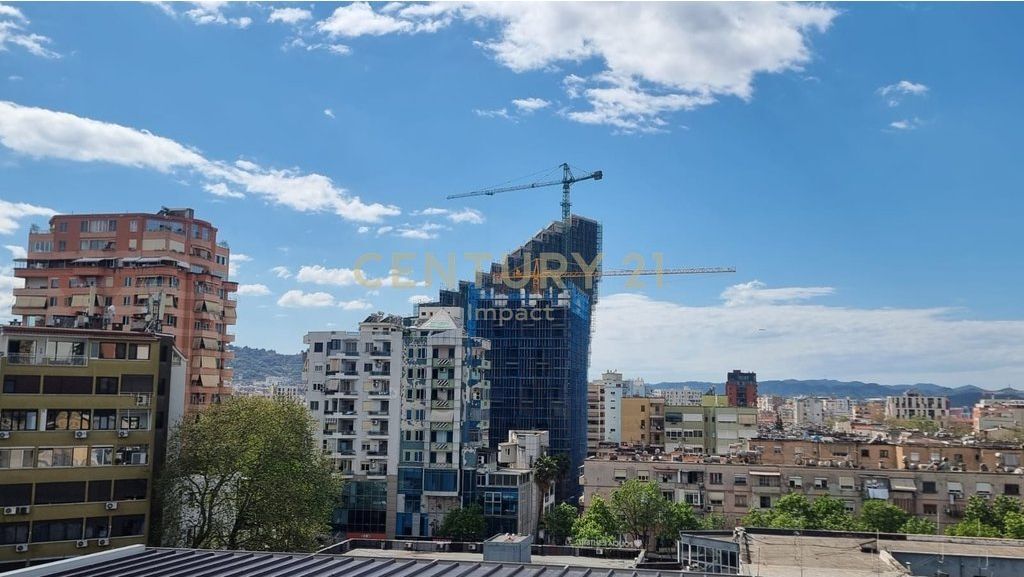 Hotel në Shitje në Myslym Shyri, Tiranë - 527.5m nga SHESHI SKENDERBEJ !  1100000 €