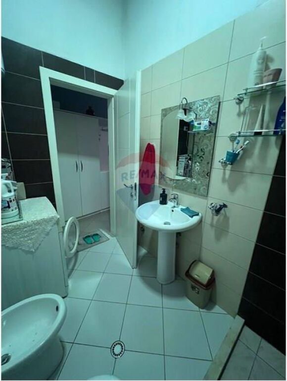 Appartamento - In Vendita  Astir  Via Teodor Keko, Tirana