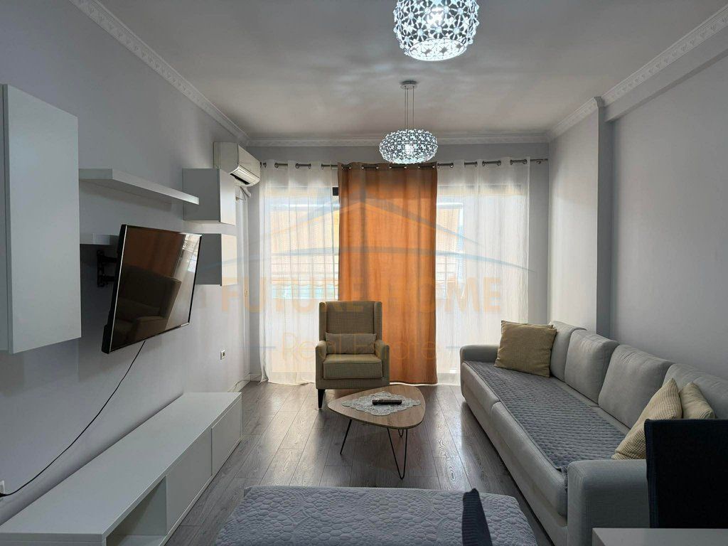 Qera, Apartament 2+1+2, Unaza e Re