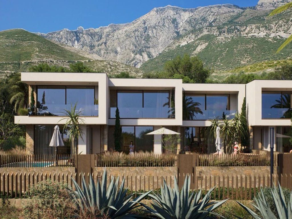 SHITET VILE ME PISHINE NE DHERMI ! 750,000 €