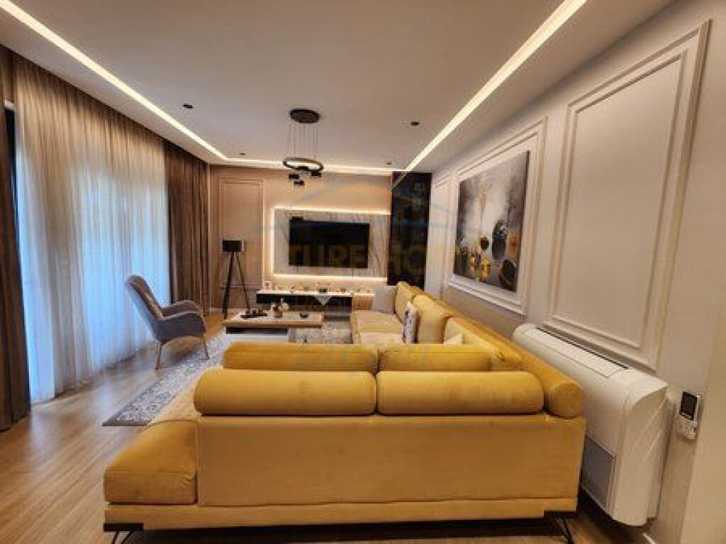 Shitet, Apartament 2+1+Post Parkimi, Liqeni i Thate, Tiranë