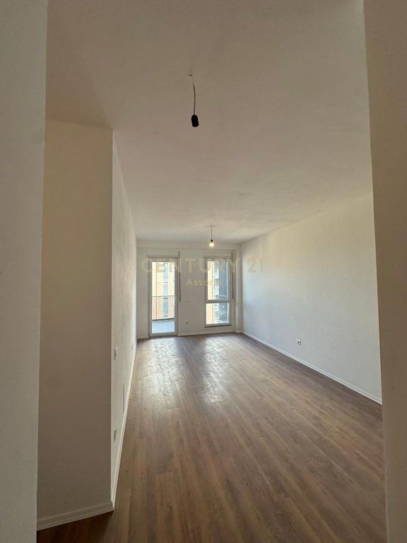 Apartament 1+1 për shitje në Don Bosko – Ndriçim Natyral, Orientim Jug-Perëndim dhe Akses Strategjik! 142,900 €