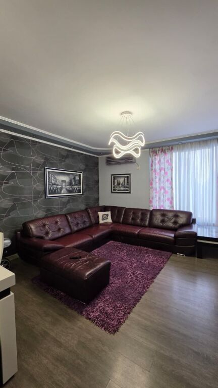 MISTO MAME_LUX_SHITET 2+1