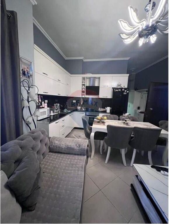 Appartamento - In Vendita  Astir  Via Teodor Keko, Tirana