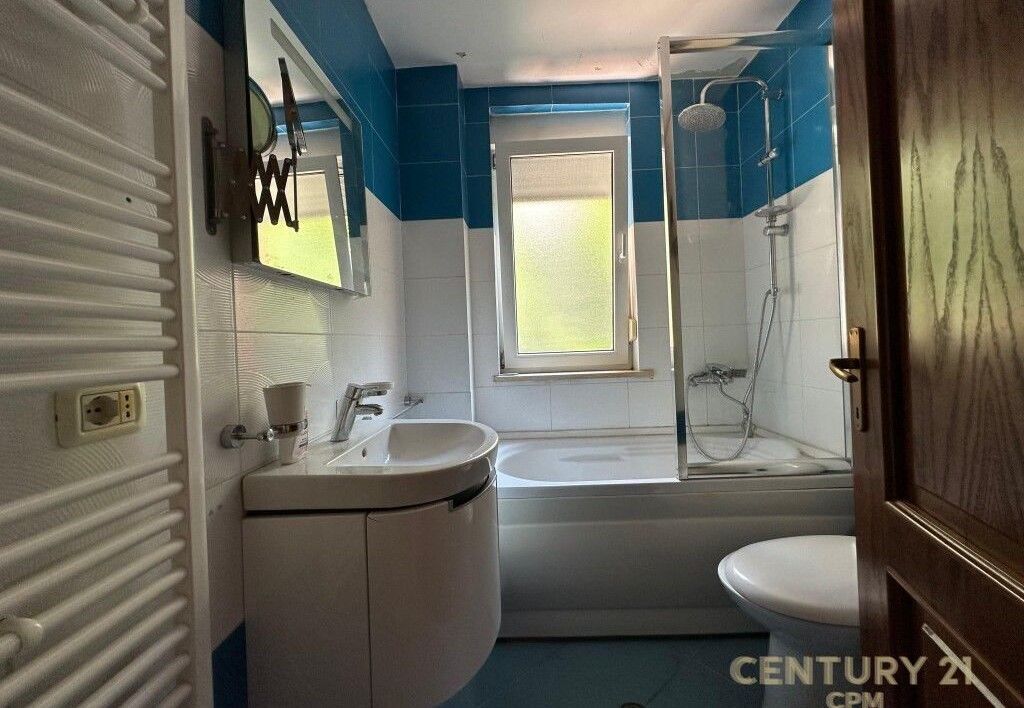 Japim Me Qira Apartament 2+1+2+ Post Parkimi Tek Liqeni I Thate