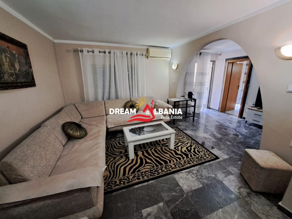 Appartamento 2+1 in affitto in Via Fortuzi vicino alla Scuola Jeronim De Rada a Tirana (ID 4239045 )