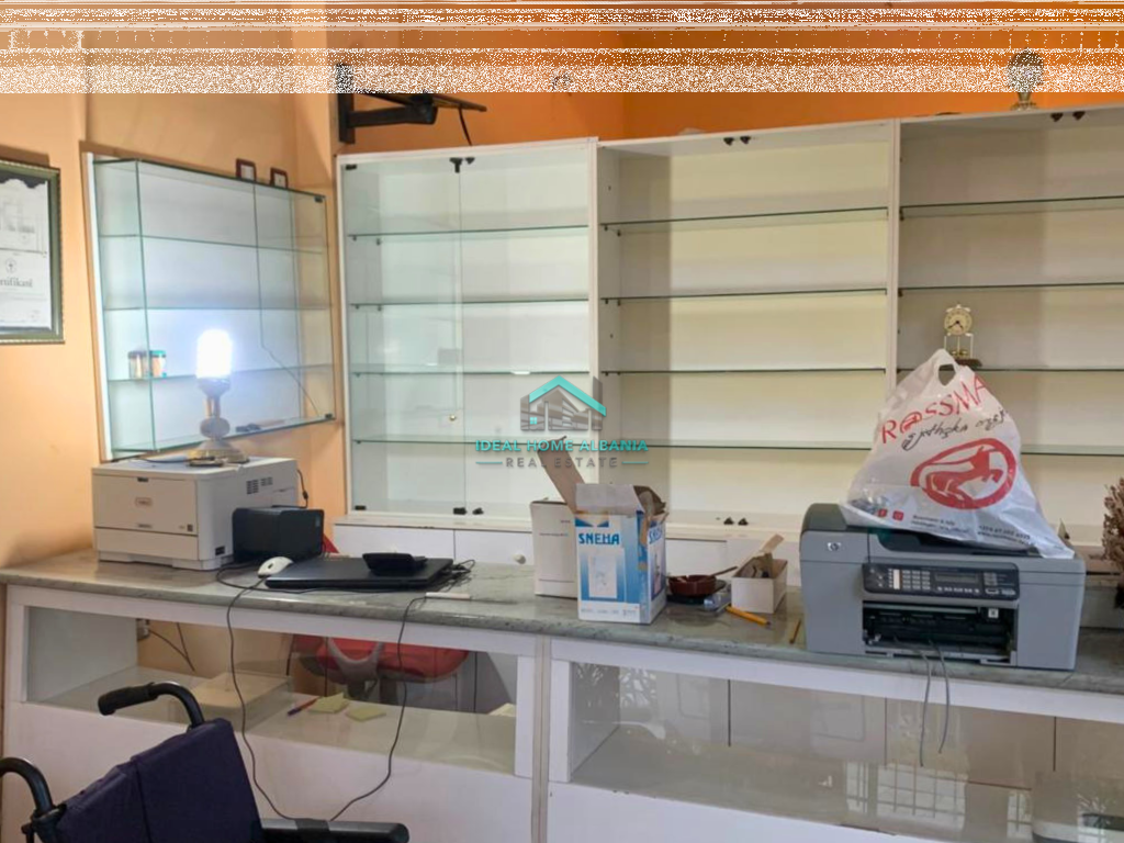 DYQAN ME QERA – RRUGA E RE, Vlora