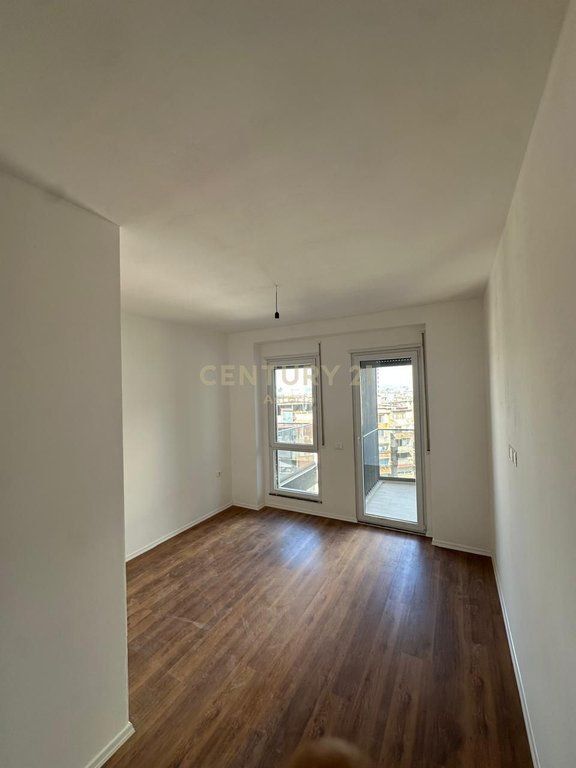 Apartament 1+1 për shitje në Don Bosko – Ndriçim Natyral, Orientim Jug-Perëndim dhe Akses Strategjik! 142,900 €