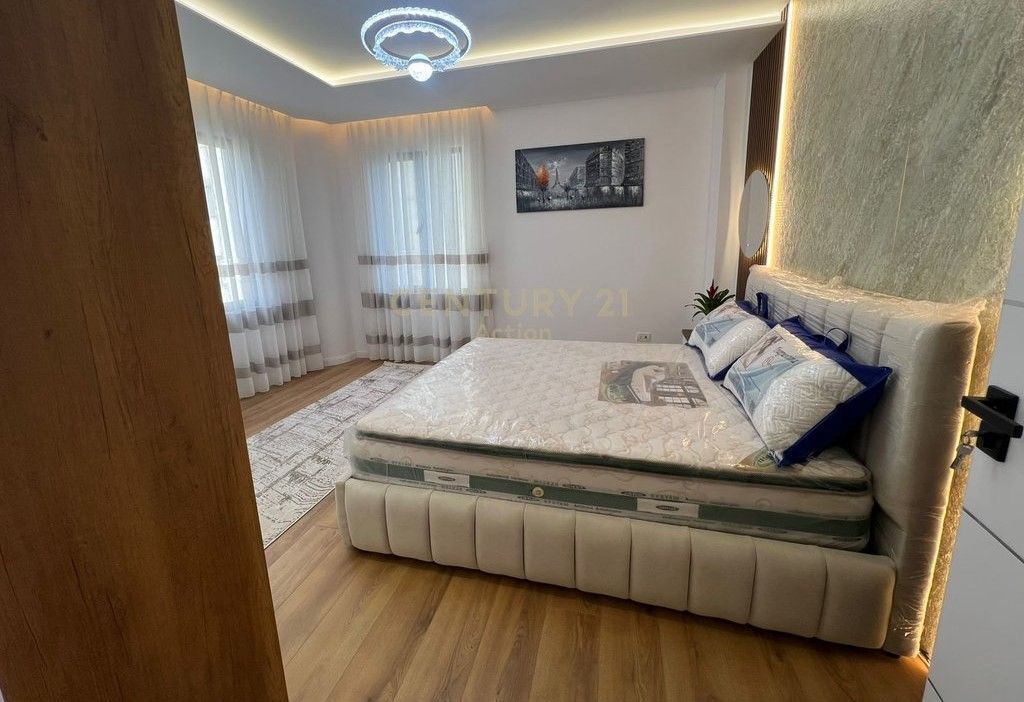 Apartment 2+1 for sale at the Palace with Arrow