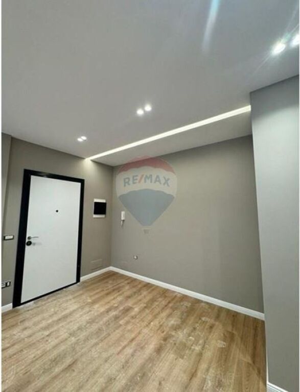 Shitet Apartament 2+1 tek Rruga e Elbasanit