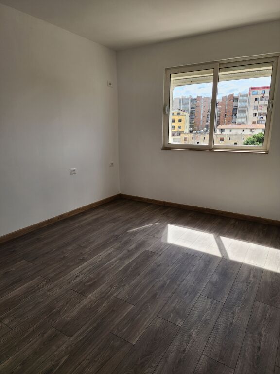 SHITET APARTAMENT 2+1+DEPO NE ALLIAS