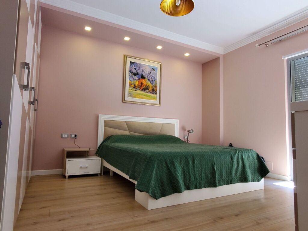 Appartamento in affitto annuale Giardino Zoologico Tirana