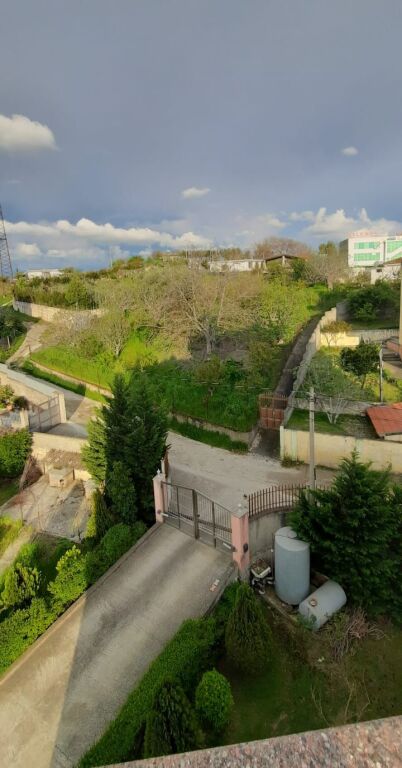 SHITET  NDERTESE +TOKE, PLEPA , DURRES.( Pjeserisht pamje deti)
