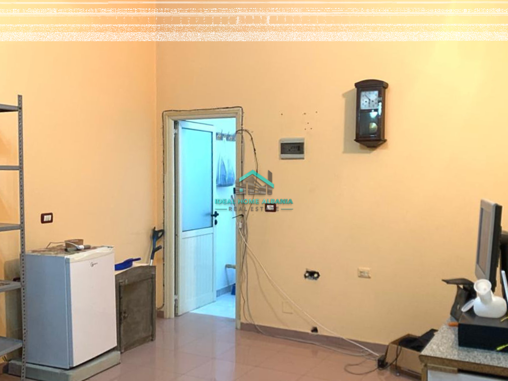 DYQAN ME QERA – RRUGA E RE, Vlora