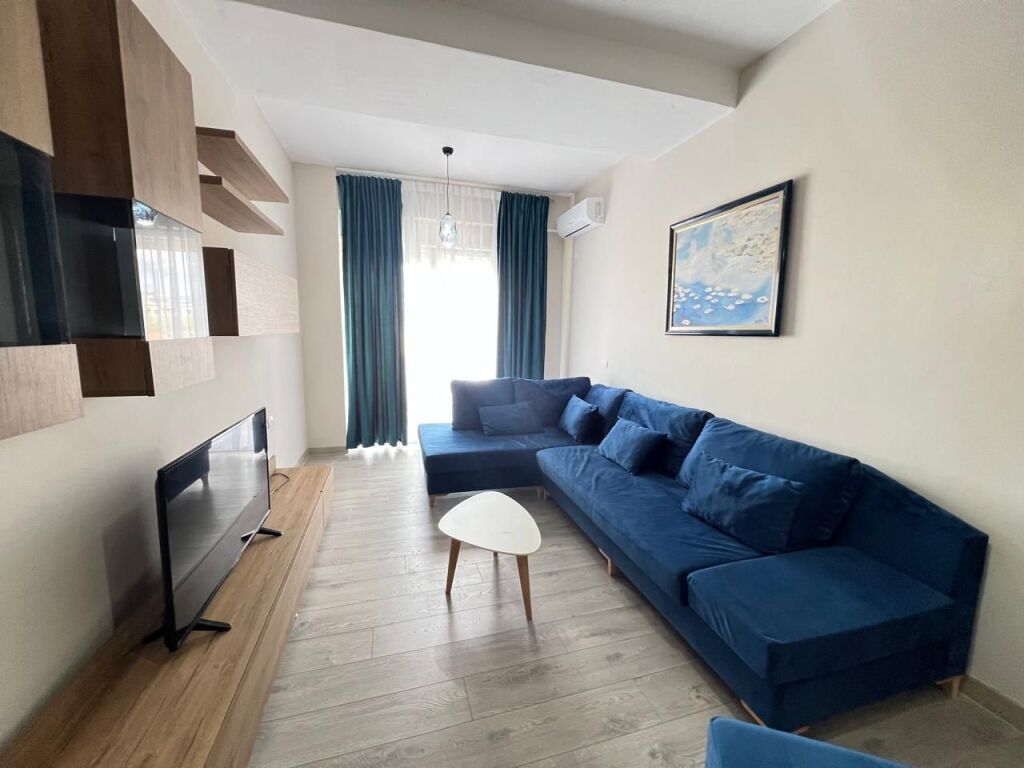 AFFITTASI APPARTAMENTO 1+1 +  POSTO AUTO