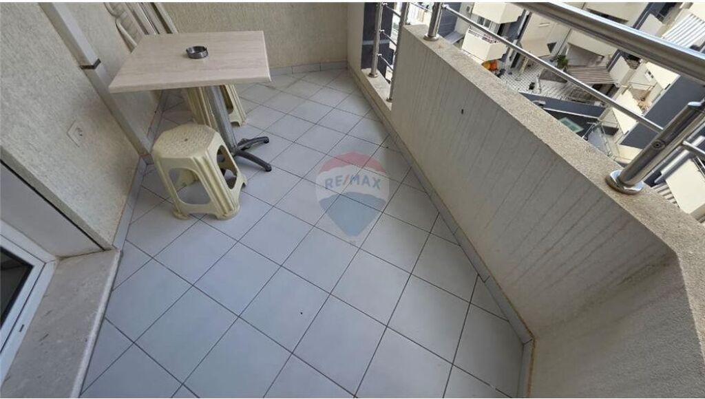 🌊 Apartament 1+1 me Qira – Lungomare, pranë Oslo, Vlorë