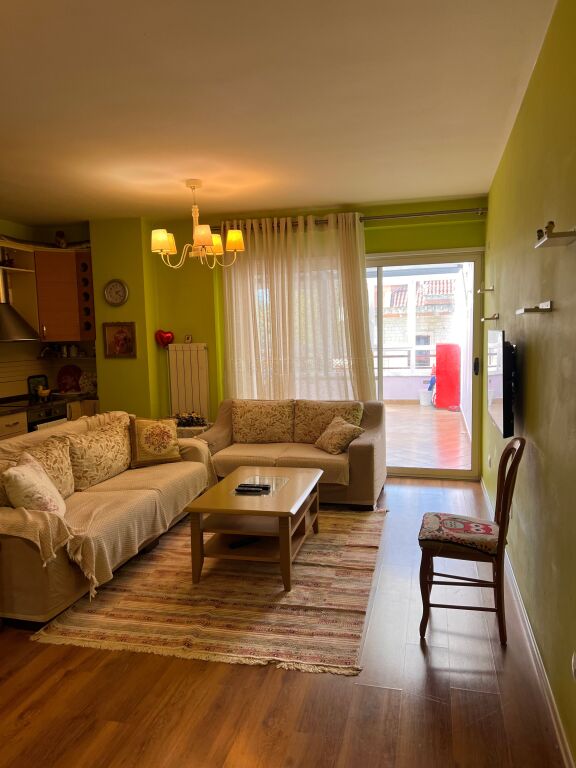 Jepet me qira 2+1+verande Don Bosko Perballe Kishes 650 mije leke i diskutushem