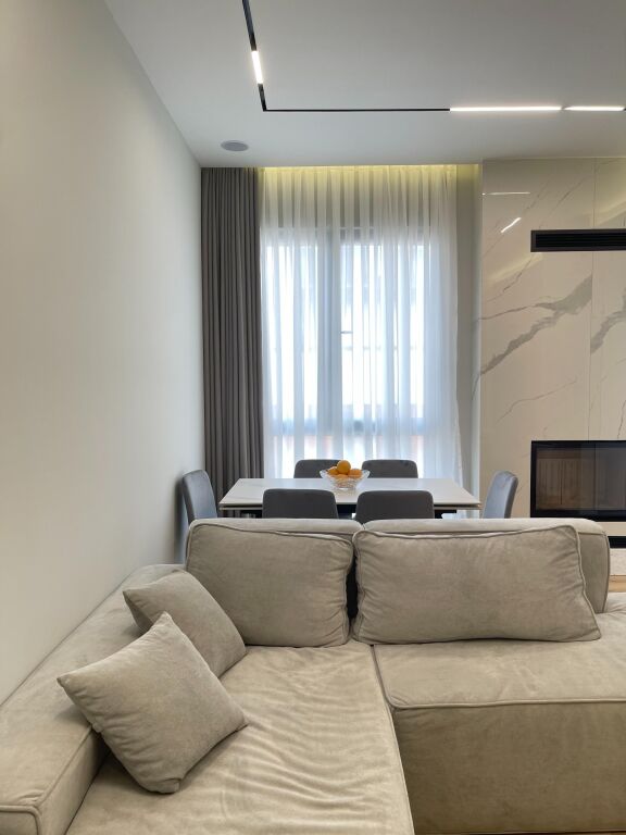 APARTAMENT LUKSOZ 1+1 + PARKIM PER QERA TEK LIQENI THATE