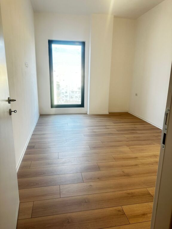 Office for rent, Barricades Street