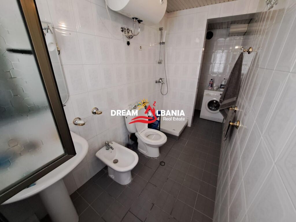 Appartamento 2+1 in affitto in Via Fortuzi vicino alla Scuola Jeronim De Rada a Tirana (ID 4239045 )