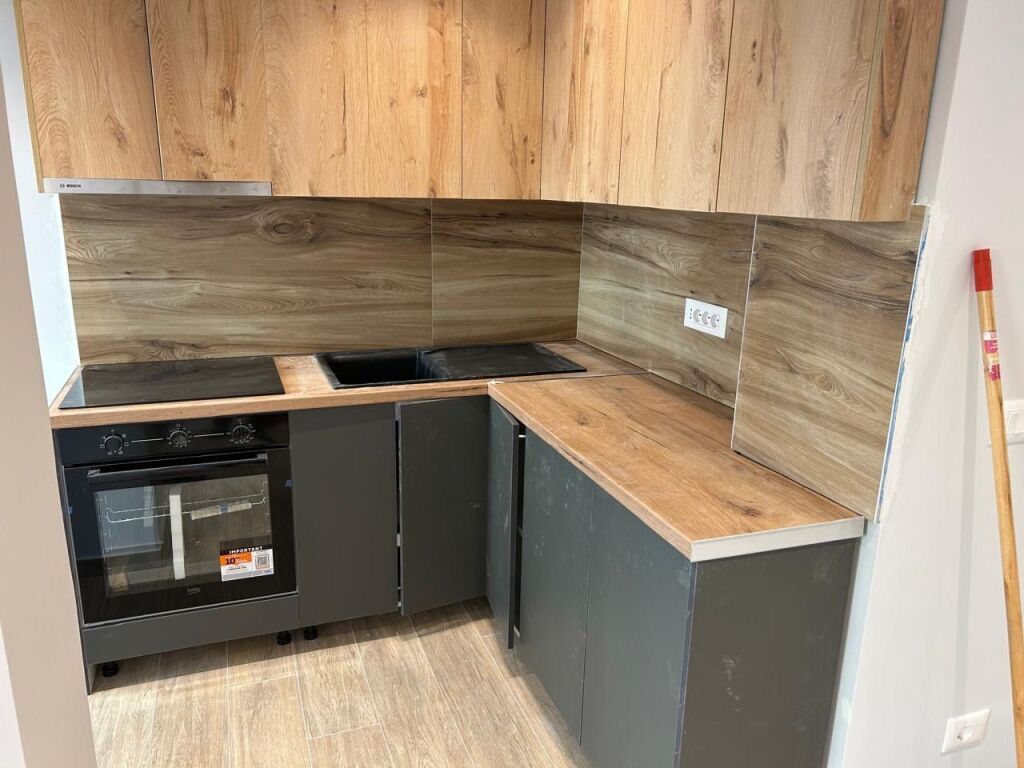 Appartamento 1+1+1 con Balcone in Affitto