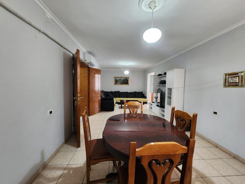 Shitet apartament 2+1+2 tualete+Depo prane Maternitetit te Ri!