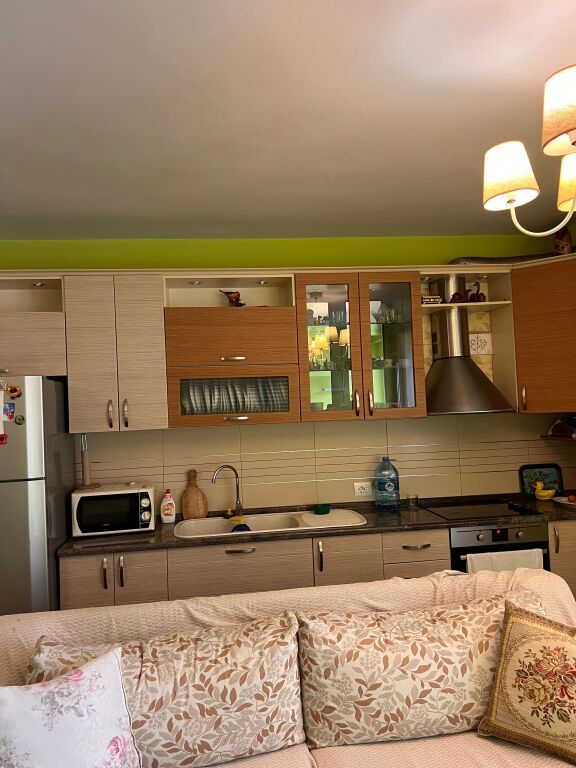 Jepet me qira 2+1+verande Don Bosko Perballe Kishes 650 mije leke i diskutushem