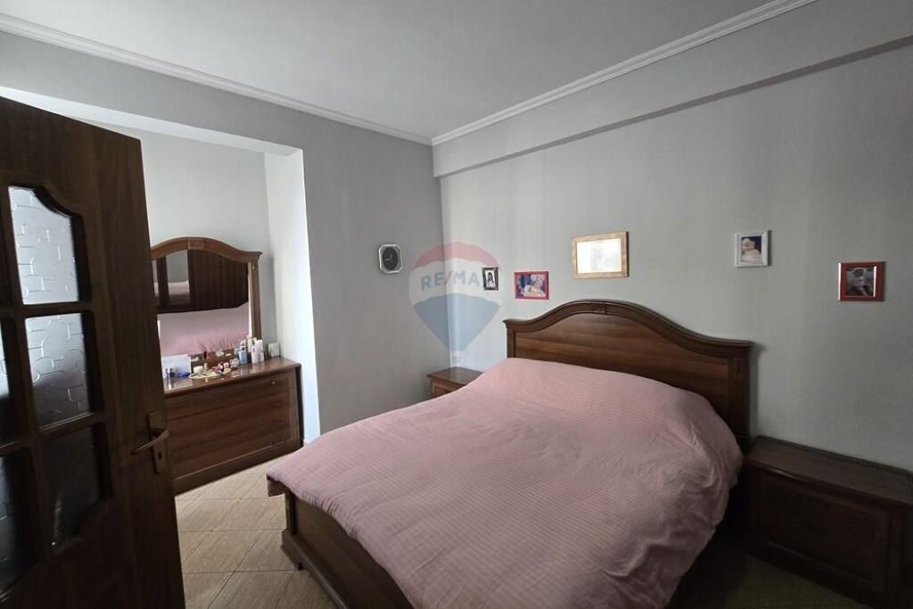 Apartament Për Shitje  ne Bllok Rruga Abdyl Frashëri, Tiranë