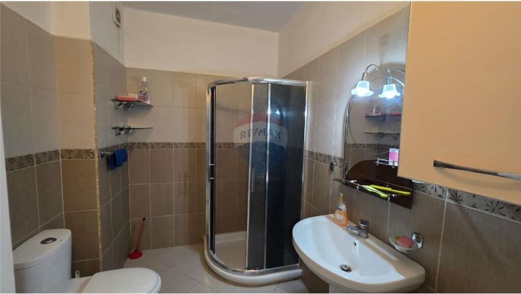 🌊 Apartament 1+1 me Qira – Lungomare, pranë Oslo, Vlorë